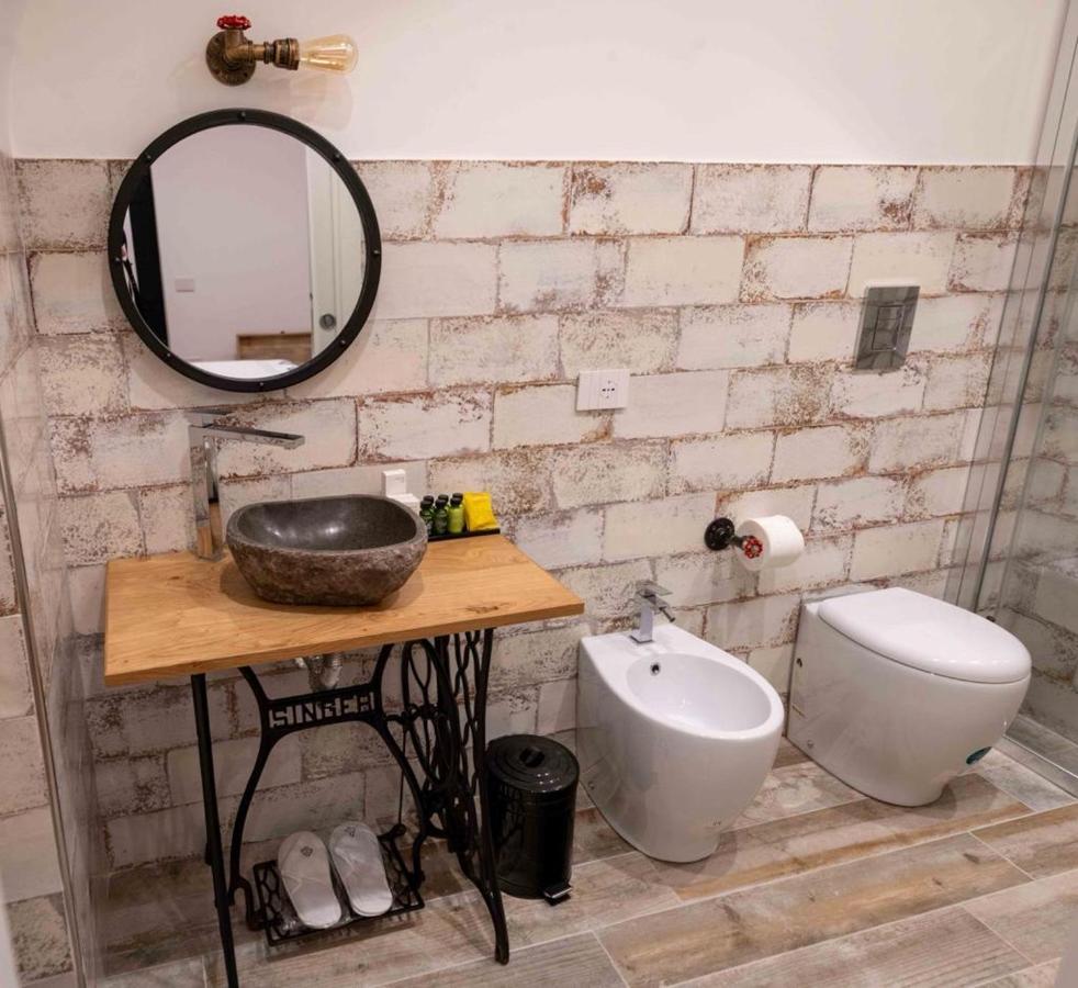 Mareluna Rooms Napels Buitenkant foto