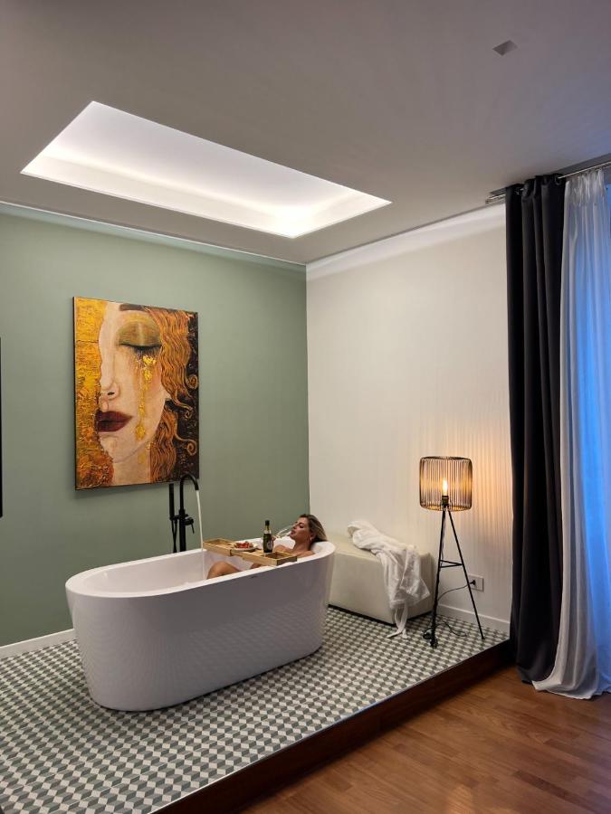Mareluna Rooms Napels Buitenkant foto